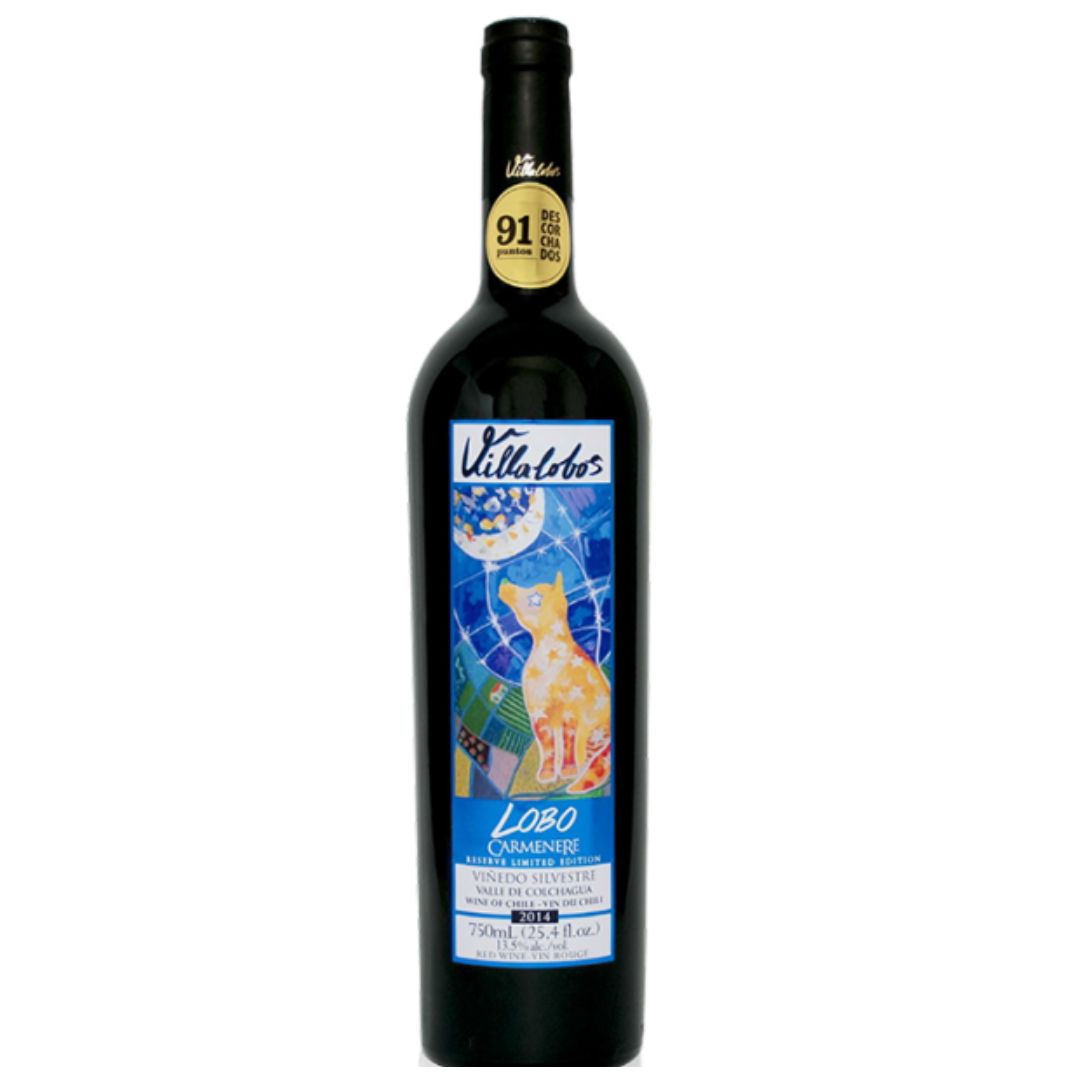 a bottle of Villalobos, Lobo Carmenere 2020 natural red wine